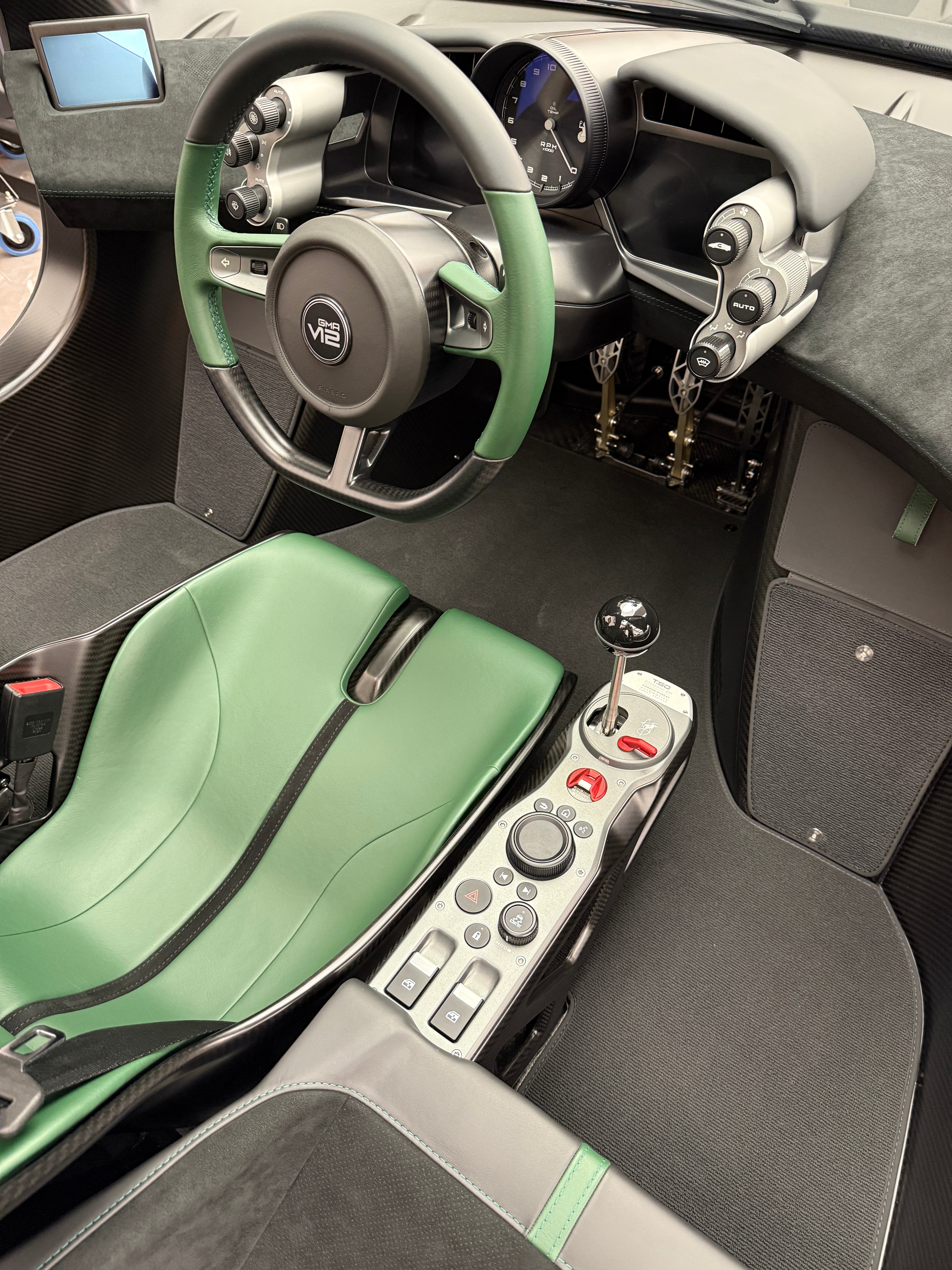 Official T.50 4-Piece Luggage Set