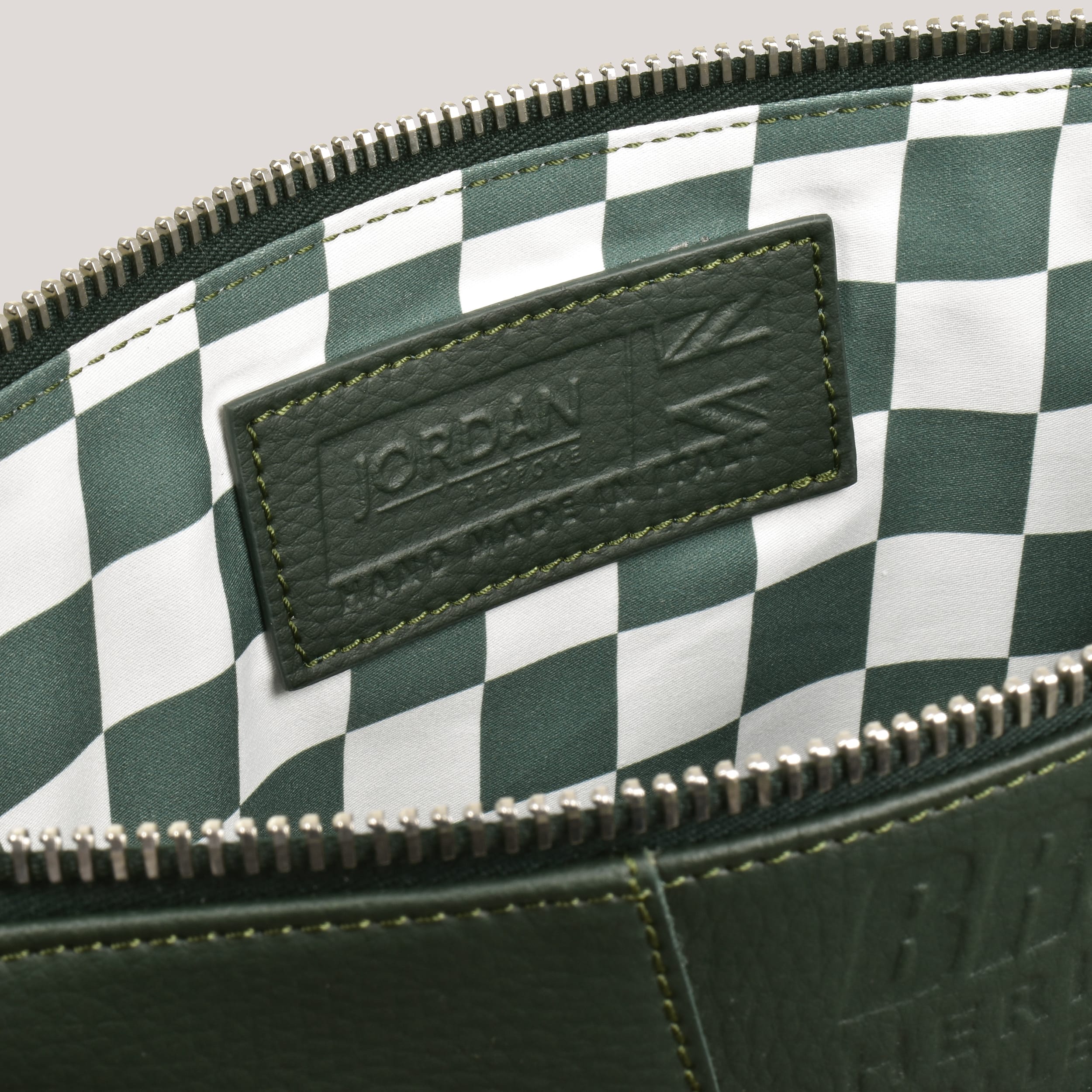 washbag brg e leather inner1