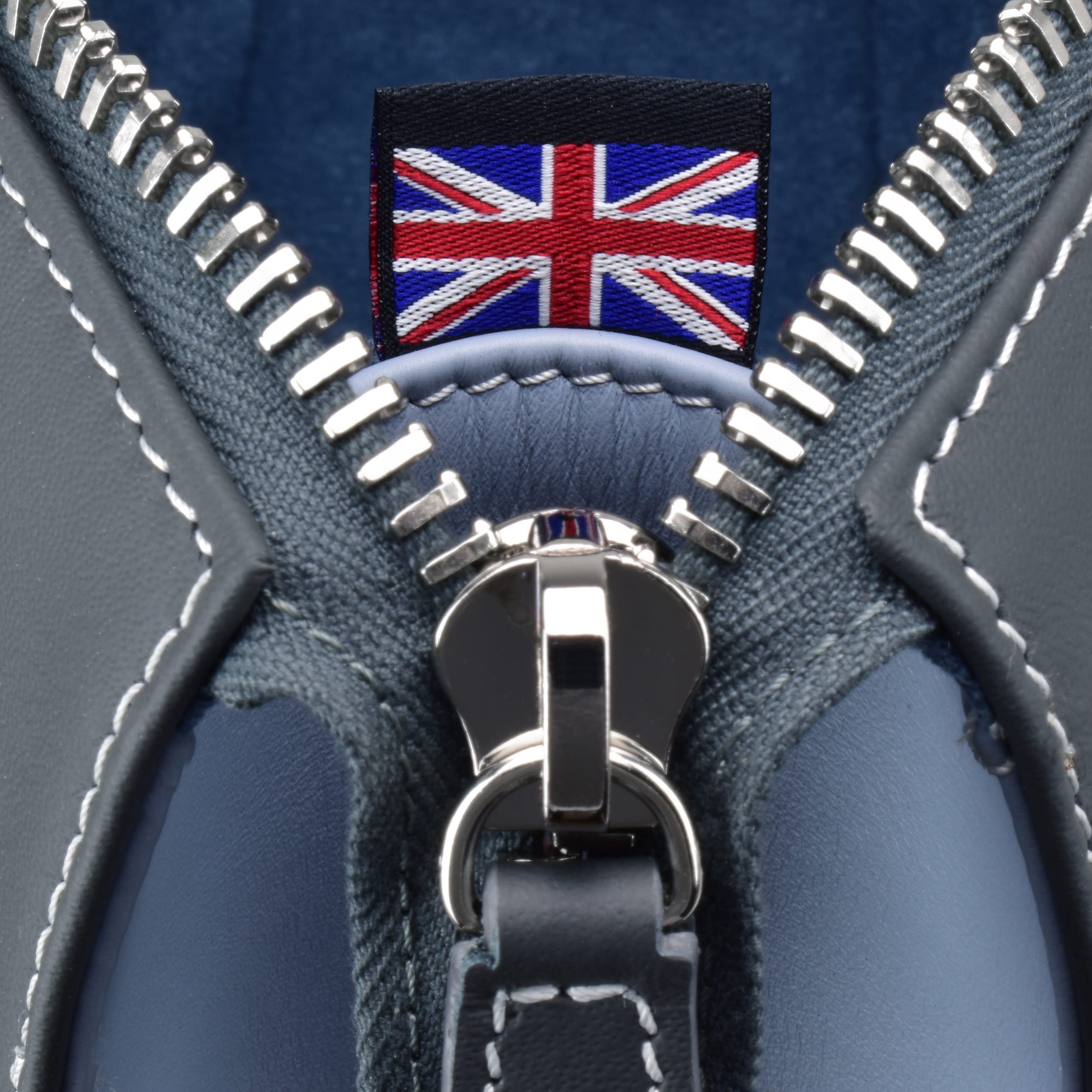 washbag ugo grey flag