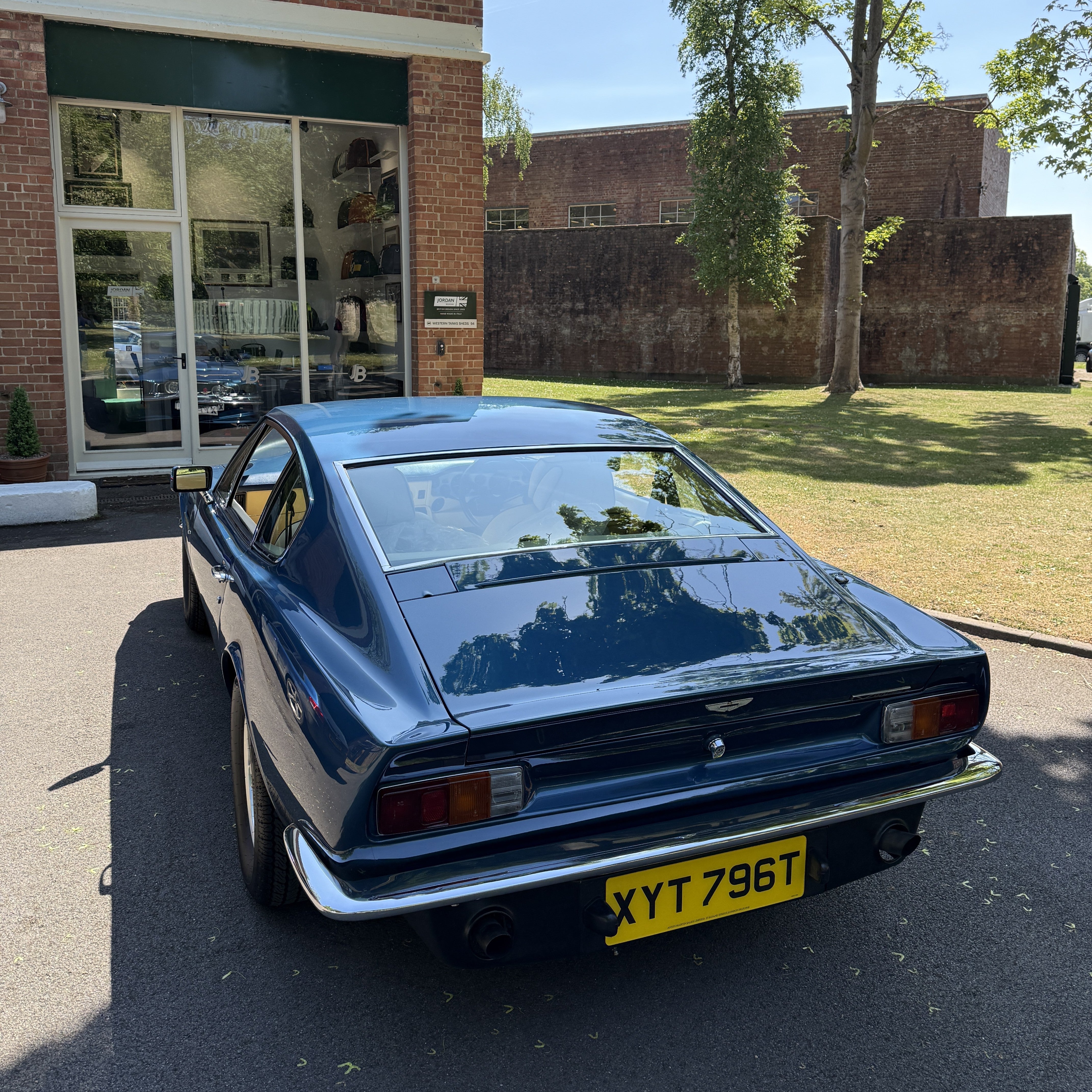 ‘Tailor Made’ Luggage - Aston Martin