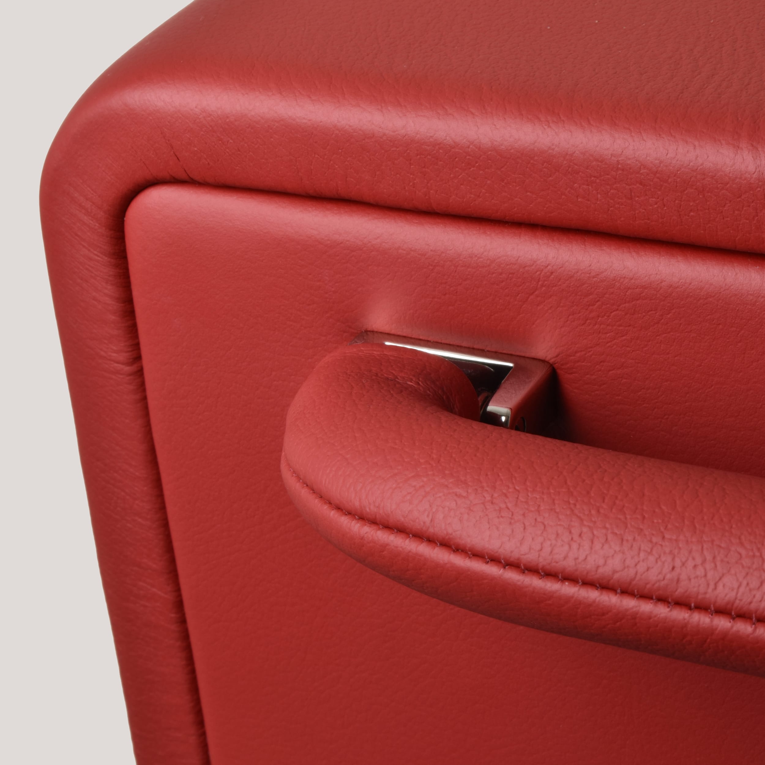 am trunk handle