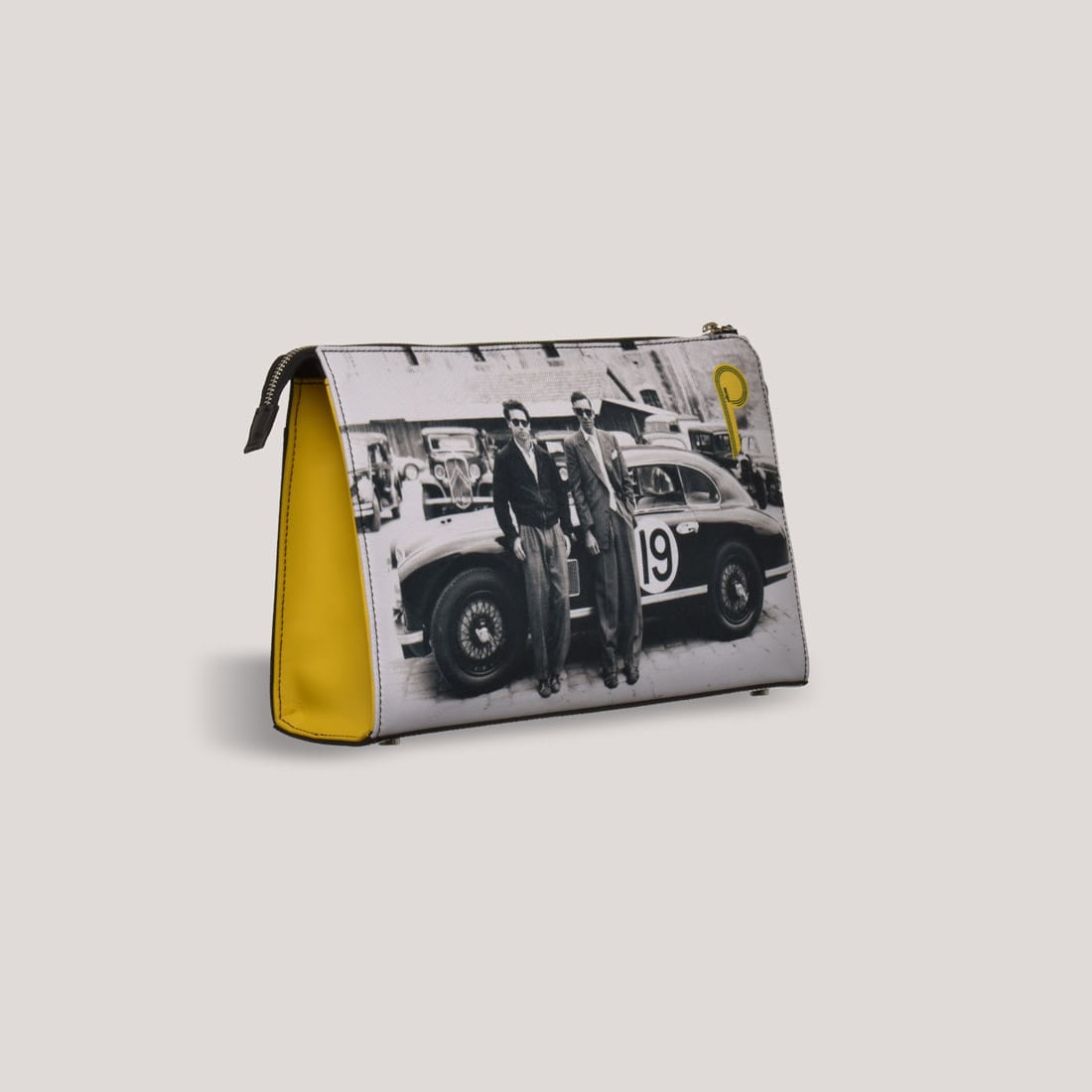 pilote washbag angle